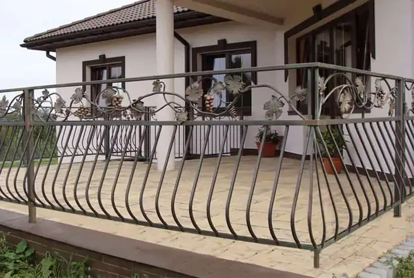 Balustrady zewnętrzne kute — realizacja 73, Kowalstwo Artystyczne Marek Mida