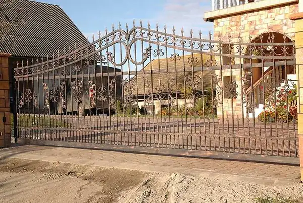Bramy wjazdowe kute — realizacja 27, Kowalstwo Artystyczne Marek Mida