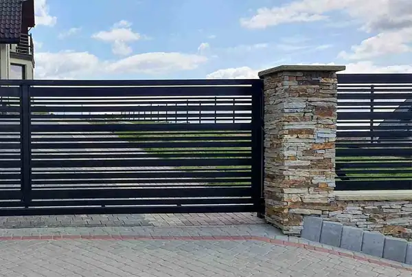 Bramy wjazdowe kute — realizacja 62, Kowalstwo Artystyczne Marek Mida