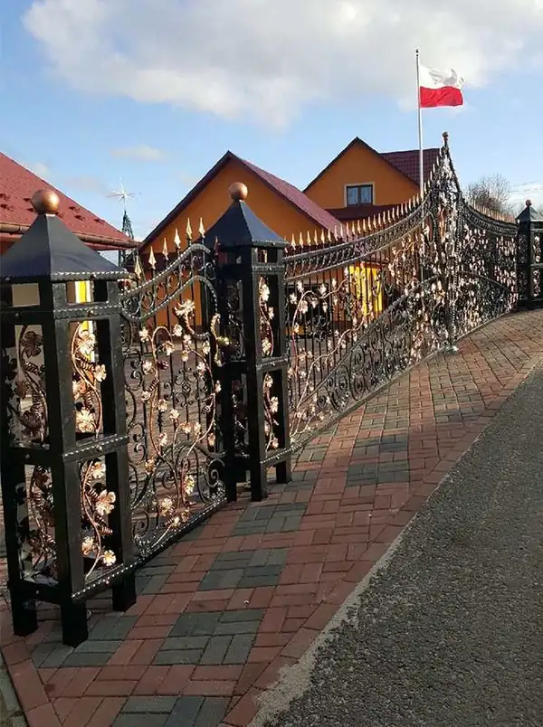 Bramy wjazdowe kute — realizacja 88, Kowalstwo Artystyczne Marek Mida