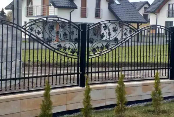 Segmenty ogrodzeniowe kute — realizacja 61, Kowalstwo Artystyczne Marek Mida