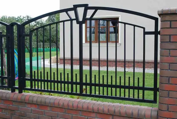 Segmenty ogrodzeniowe kute — realizacja 63, Kowalstwo Artystyczne Marek Mida