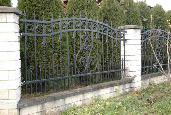 Segmenty ogrodzeniowe kute — realizacja 66, Kowalstwo Artystyczne Marek Mida