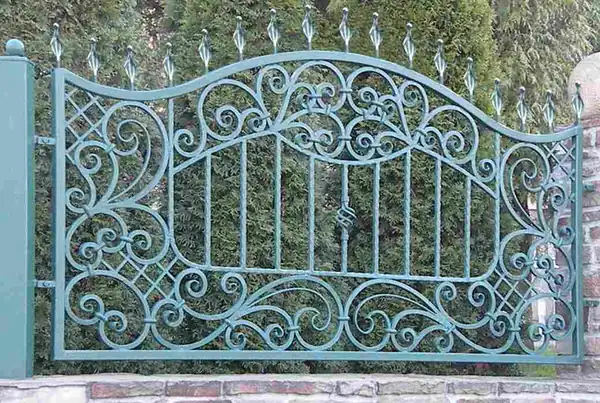 Segmenty ogrodzeniowe kute — realizacja 90, Kowalstwo Artystyczne Marek Mida